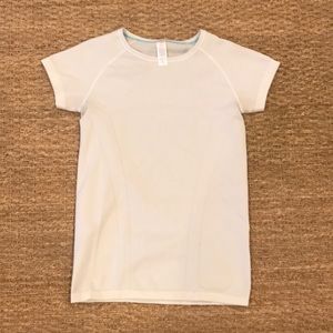 Fly Tech short sleeve Ivivva shirt